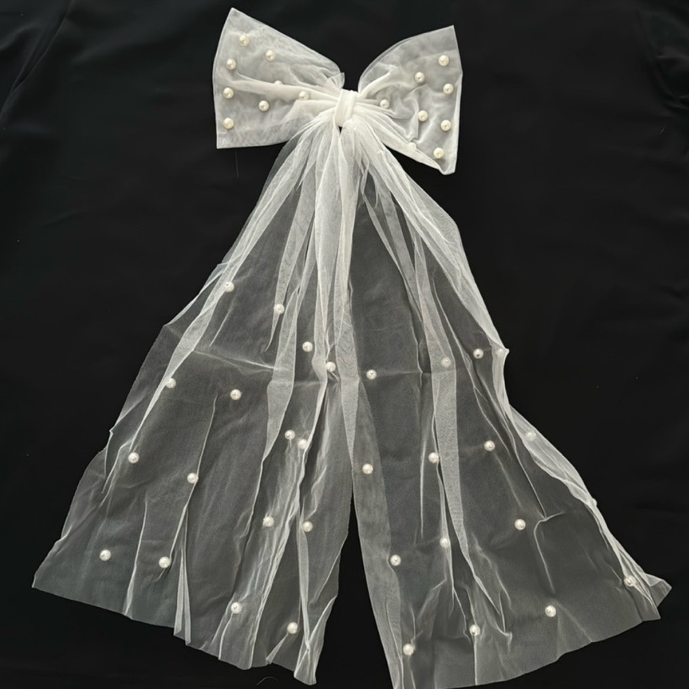 Women’s White Tulle Veil Hair Bow Clip with Faux Pearls Bridal Wedding Lulu’s